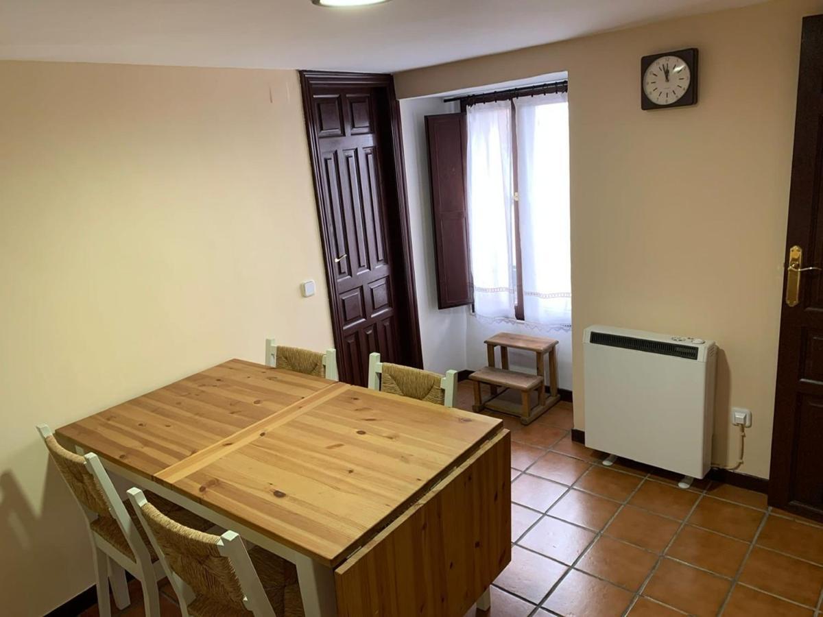Vivienda Turistica La Caldera Apartment Soria Bagian luar foto